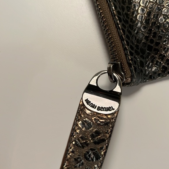 Henri Bendel bronze metallic python snakeskin zippered pouch wristlet - Picture 3 of 7